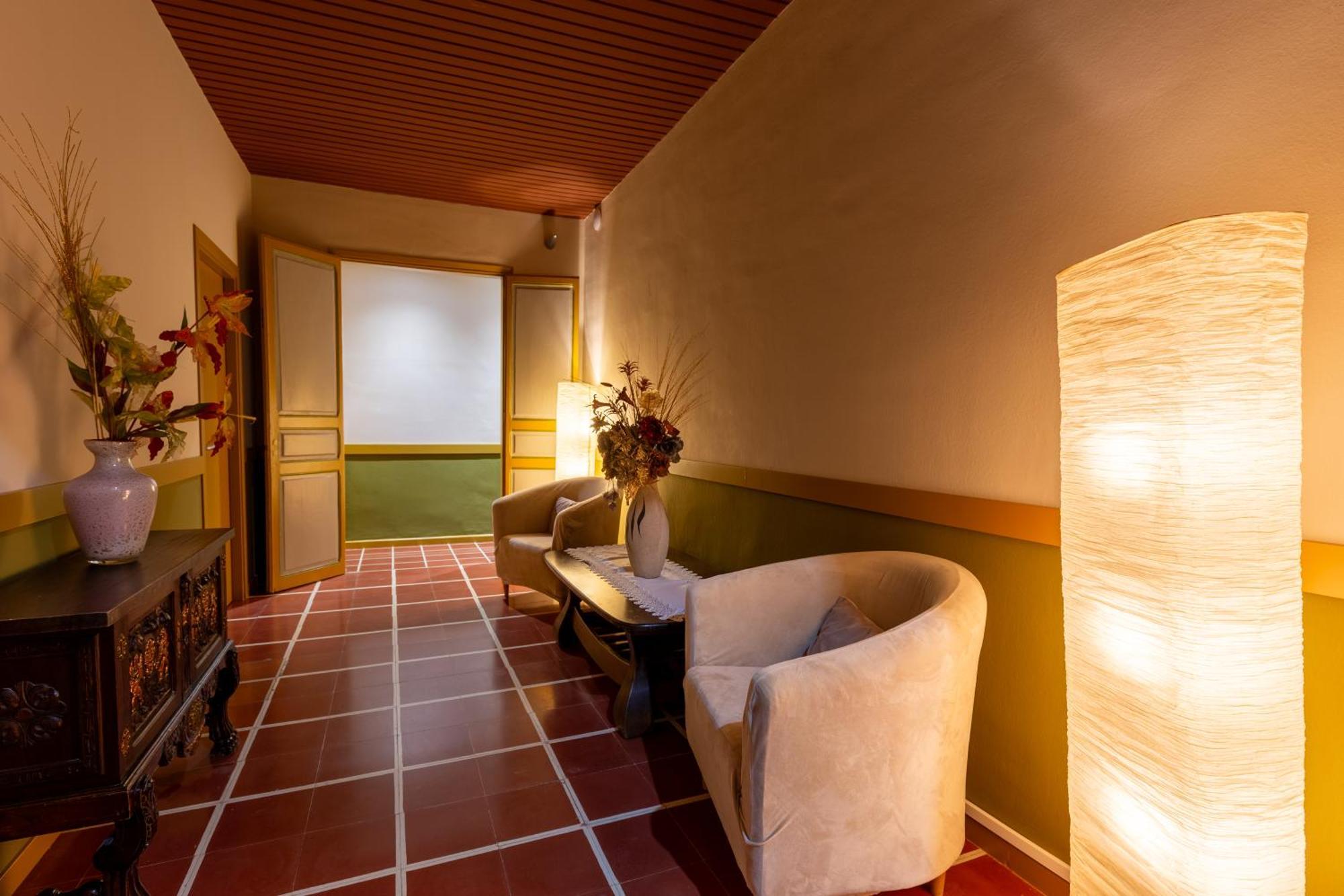 Els Jardins De La Martana Hotel Besalu Exterior photo